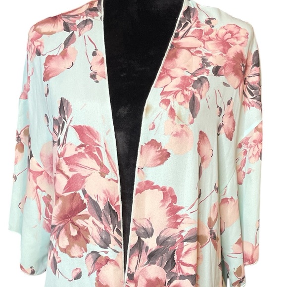 I Joah Pale Blue & Pink Floral Kimono/Cover Up/Cardigan - Picture 2 of 8